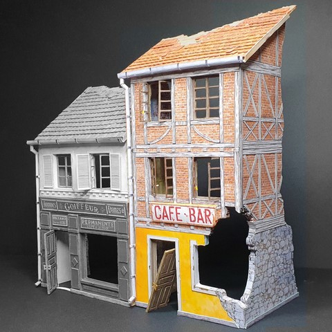 maquette en papier de ruine maison française
